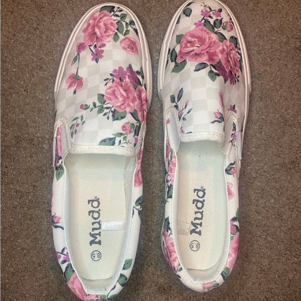 Mudd Women's Floral Checkered Slip-On Sneakers - Pink and White
